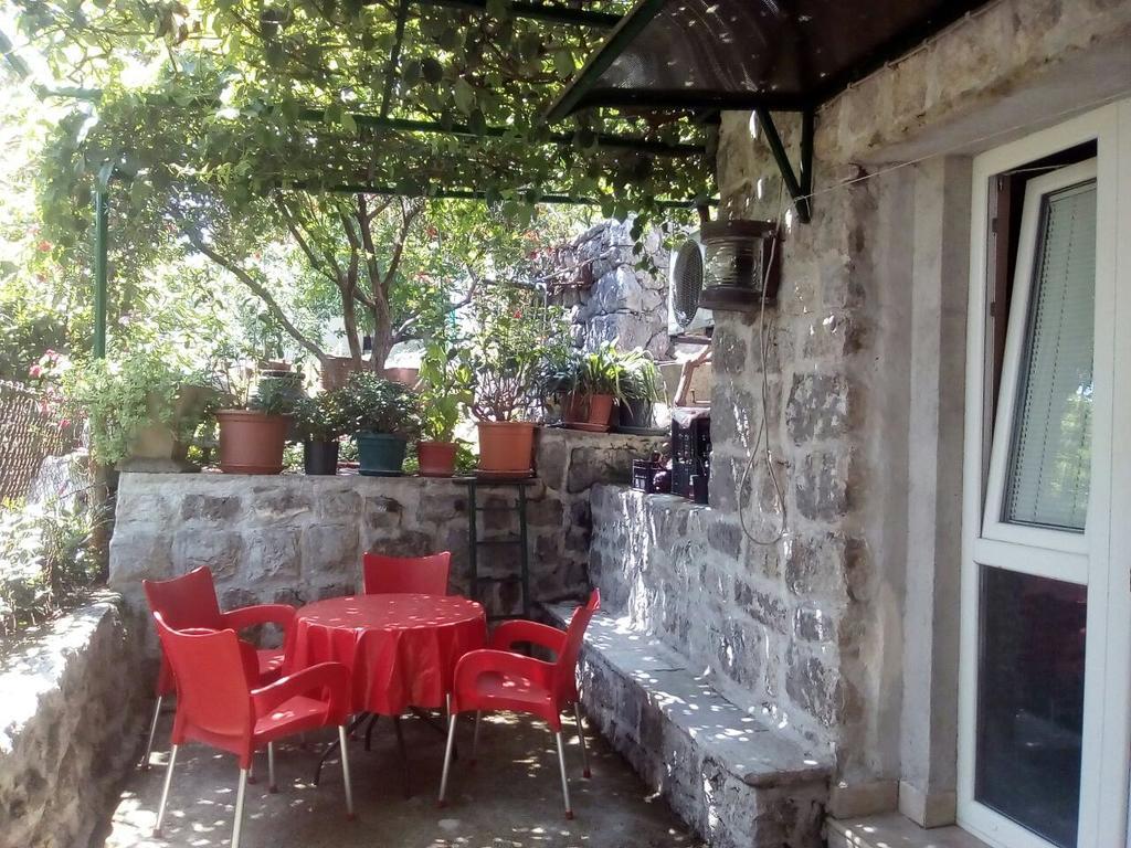 Apartmani Villa Radovic Risan Dış mekan fotoğraf