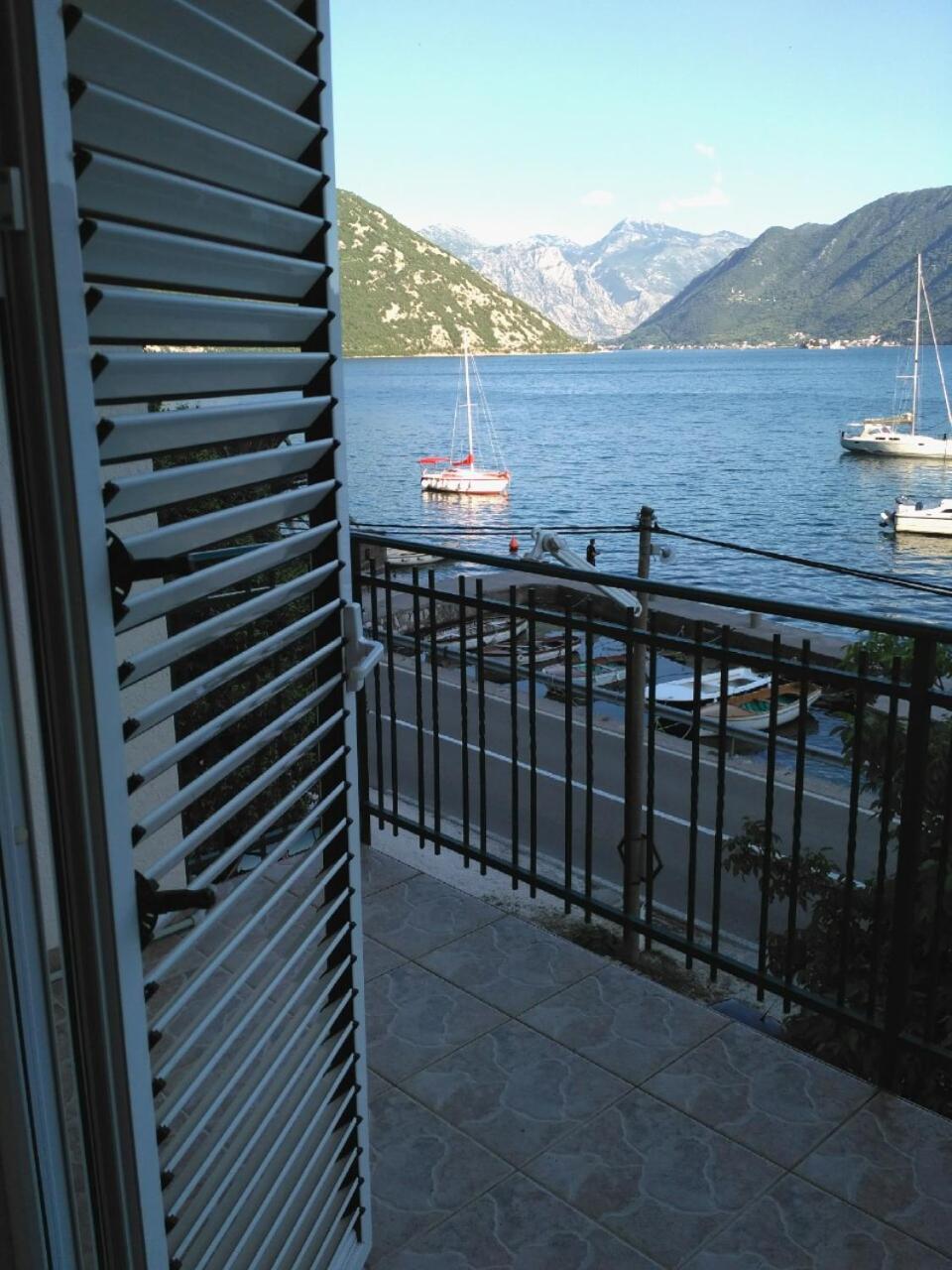 Apartmani Villa Radovic Risan Dış mekan fotoğraf