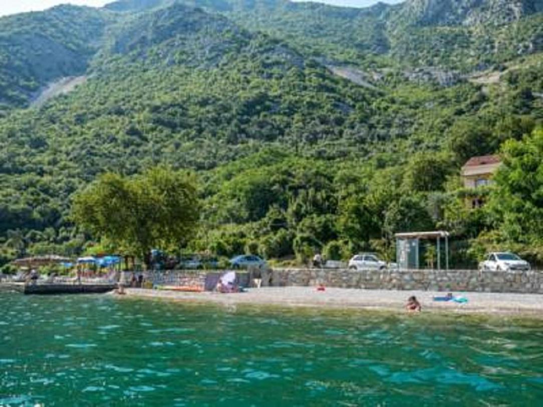 Apartmani Villa Radovic Risan Dış mekan fotoğraf